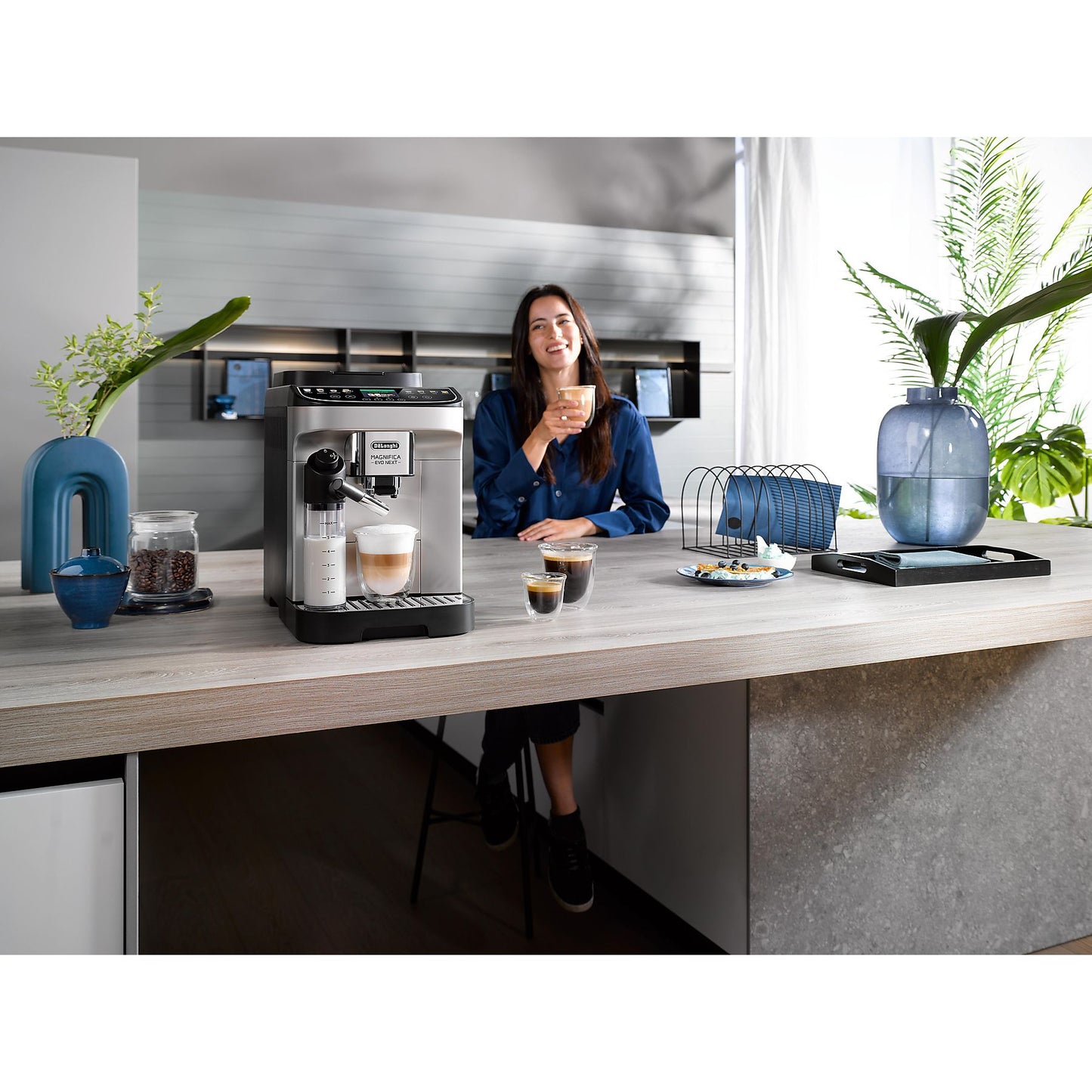 De'Longhl Magnifica Evo Next ECAM310.80.SB - 13 Rezepte, 3 Benutzerprofile, einfache Bedienung, Kaffeevollautomat Silber/Schwarz